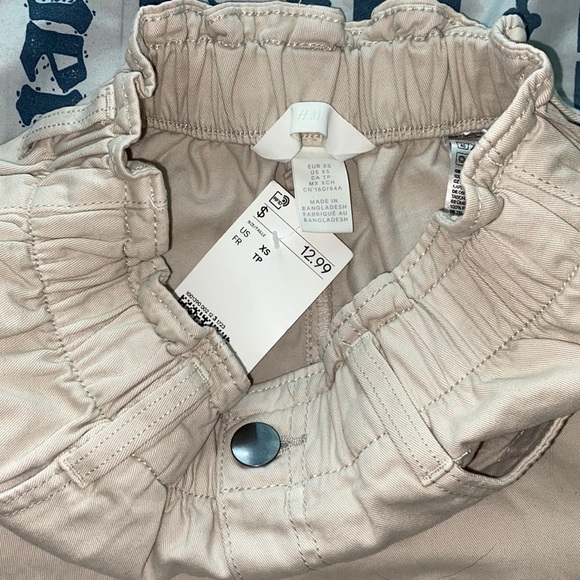 Size XS shorts, NEW - Picture 3 of 4